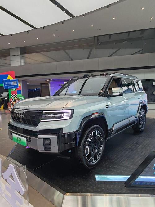 成都298比亚迪方程豹硬派越野的爆款，英菲尼迪35周年与你共成长